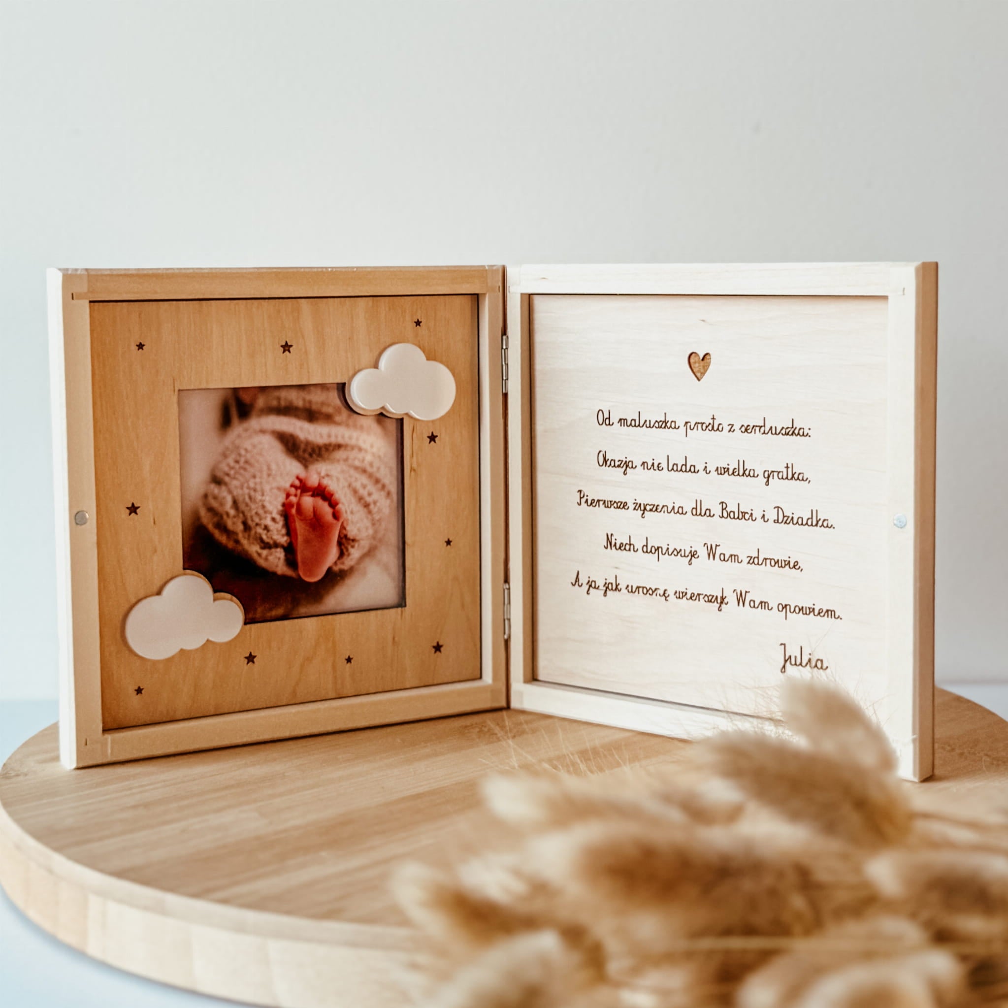 Ramka "Od maluszka..." chmurki